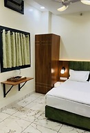 Hotel Ratnam Palace