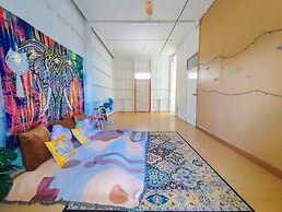 GAO Phala beachfront hostel & pool villa