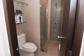 Comfy Studio UnitL OneMadison35
