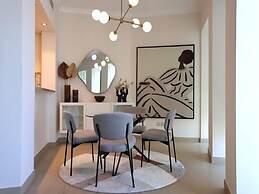 Elegant 1BR Oasis Burj Vista
