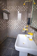 Hotel Admire Stay