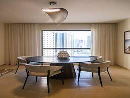 Modern 2BR Oasis with Breathtaking Views