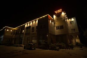 Amarvilas Hotel & Resort