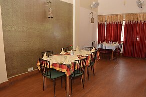 Hotel Drona