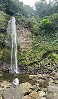 Blue Dot - jungle eco hostel