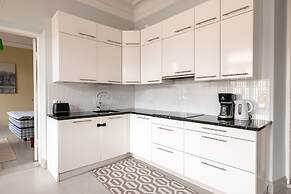 2ndhomes Modern & Spacious 3BR Apartment