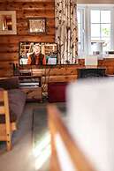Spacious 3 Bed Log Cabin in Snowdonia