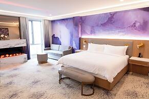 Iris Hotel Boston