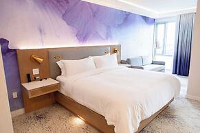 Iris Hotel Boston