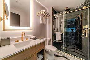 Iris Hotel Boston