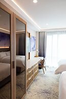 Iris Hotel Boston