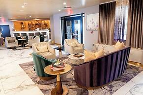 Iris Hotel Boston