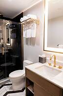 Iris Hotel Boston