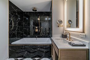 Iris Hotel Boston