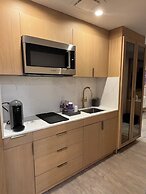 Iris Hotel Boston