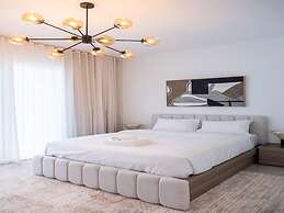 Luxurious 1BR Oasis Panoramic Views