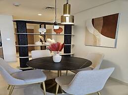 Bliss 1BR Haven with Stunning Sea Views