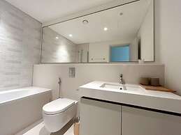 Bliss 1BR Haven with Stunning Sea Views