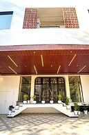 The Urban Villa