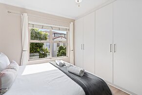 Bougain Villa CB206