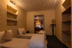 MAATI Resort by The Lake Hill