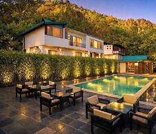 MAATI Resort by The Lake Hill