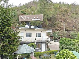 MAATI Resort by The Lake Hill