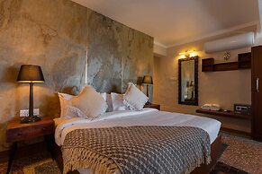 MAATI Resort by The Lake Hill