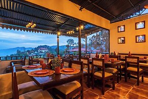 MAATI Resort by The Lake Hill