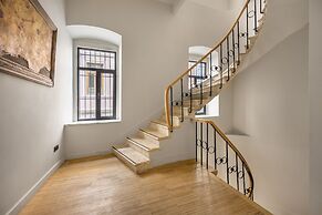 DeCamondo Residence