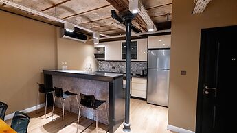 DeCamondo Residence