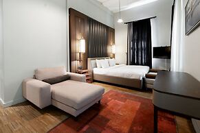 DeCamondo Residence
