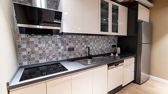 DeCamondo Residence