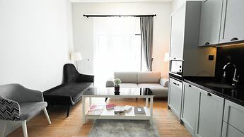 DeCamondo Residence