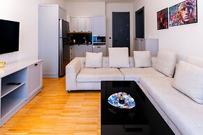 DeCamondo Residence