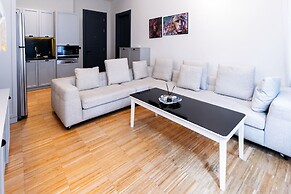 DeCamondo Residence