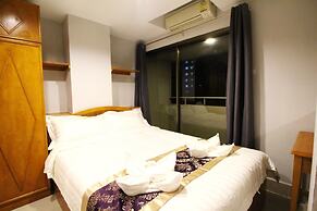 Lee Place Phatthanakan Condo