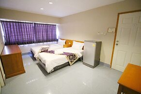 Lee Place Phatthanakan Condo