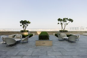Beachfront Elegant 2BR Condo