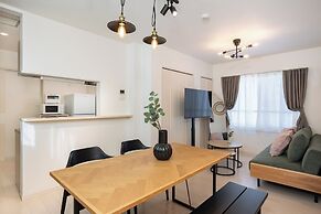Stella Court Tengachaya