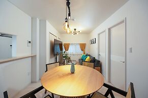 Stella Court Tengachaya