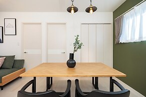 Stella Court Tengachaya