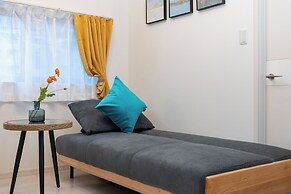Stella Court Tengachaya