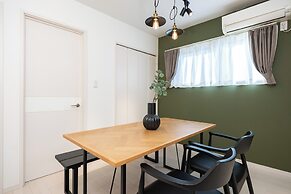 Stella Court Tengachaya