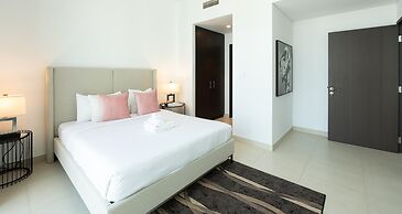 Premium 2BR Downtown Apt w Dubai Mall Access