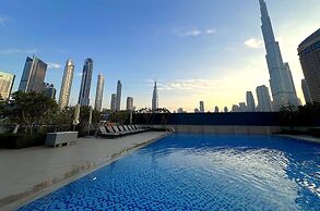 Premium 2BR Downtown Apt w Dubai Mall Access