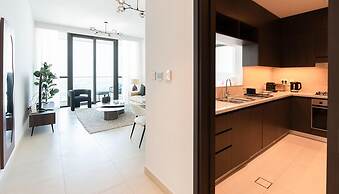Premium 2BR Downtown Apt w Dubai Mall Access