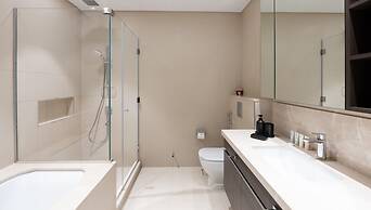 Premium 2BR Downtown Apt w Dubai Mall Access