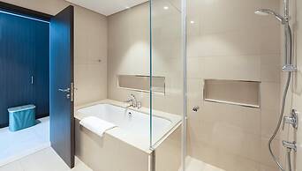 Premium 2BR Downtown Apt w Dubai Mall Access