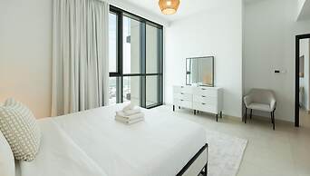 Premium 2BR Downtown Apt w Dubai Mall Access